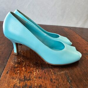 COUP DETAT STUDIO teal aqua blue leather pumps spring easter heels peep toe 7.5